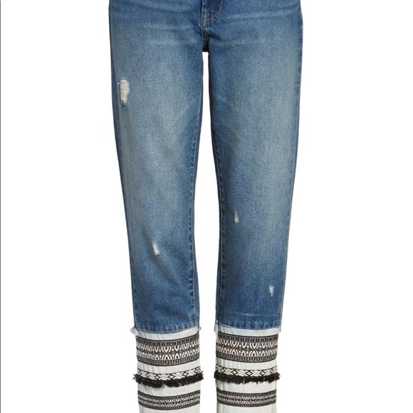 Blanknyc Distressed Miss Molly Straight Leg - Picture 2 of 4